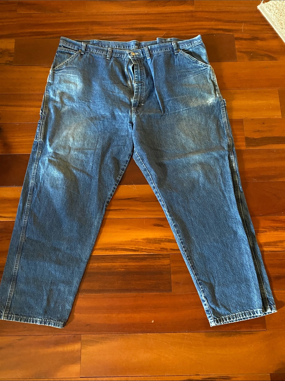Wrangler Men's Relaxed Blue Denim Jeans - Faded Indigo